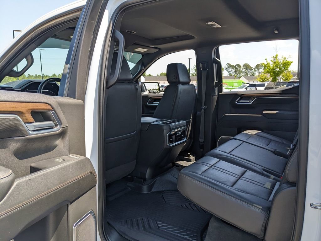 Used 2023 Chevrolet Silverado 1500 High Country w/ High Country Premium Package image 46