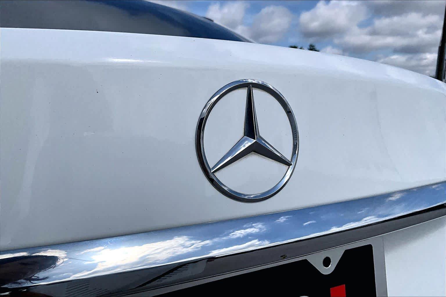 Used 2015 Mercedes-Benz C 300 Sedan image 30