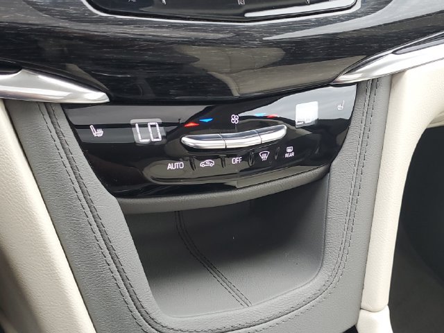 Certified 2020 Cadillac XT6 Premium Luxury AWD/4WD image 29