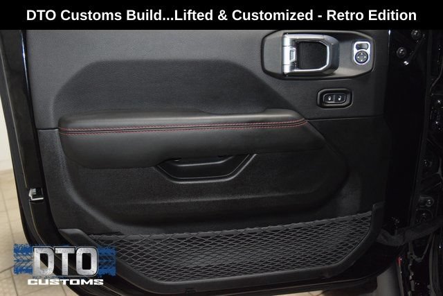 Used 2025 Jeep Wrangler Unlimited Rubicon w/ Convenience Group AWD/4WD image 49