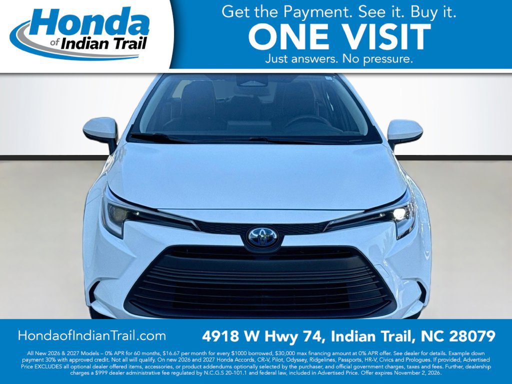 Used 2013 Toyota Corolla LE FWD image 2