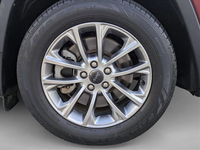 Used 2019 Jeep Cherokee Latitude Plus FWD image 24