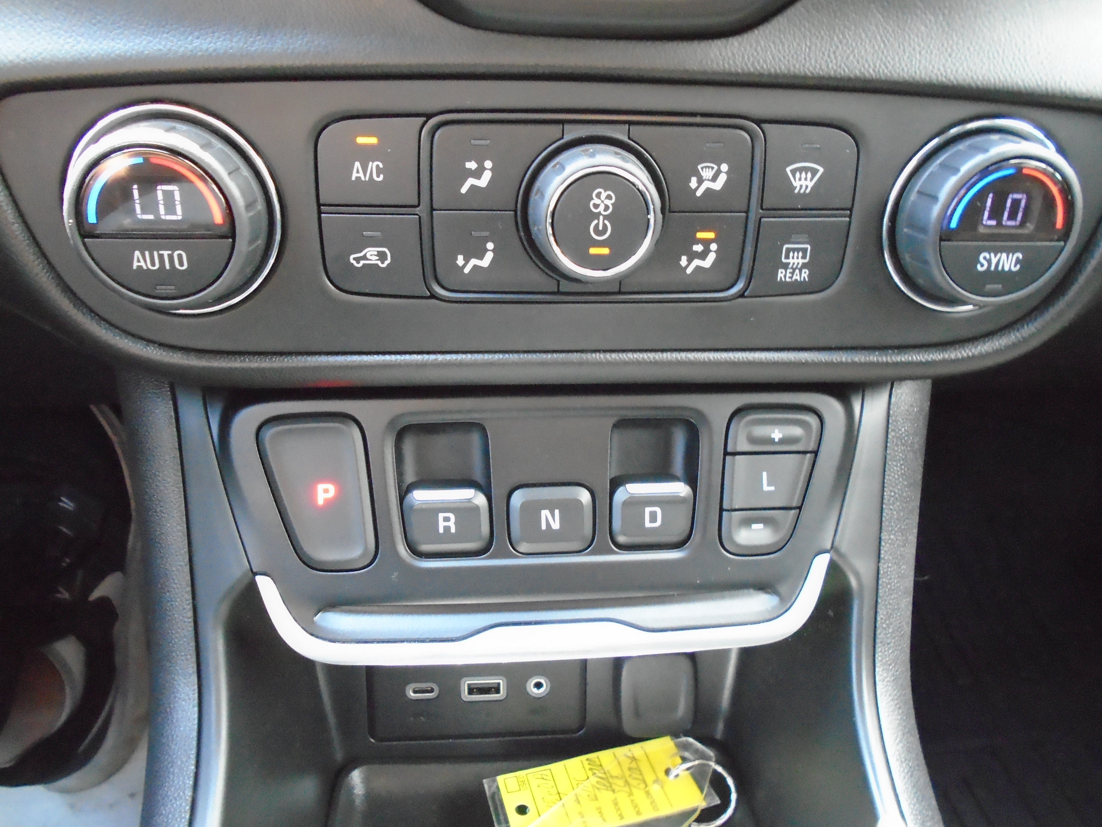 Used 2021 GMC Terrain SLE w/ Driver Convenience Package AWD/4WD image 57