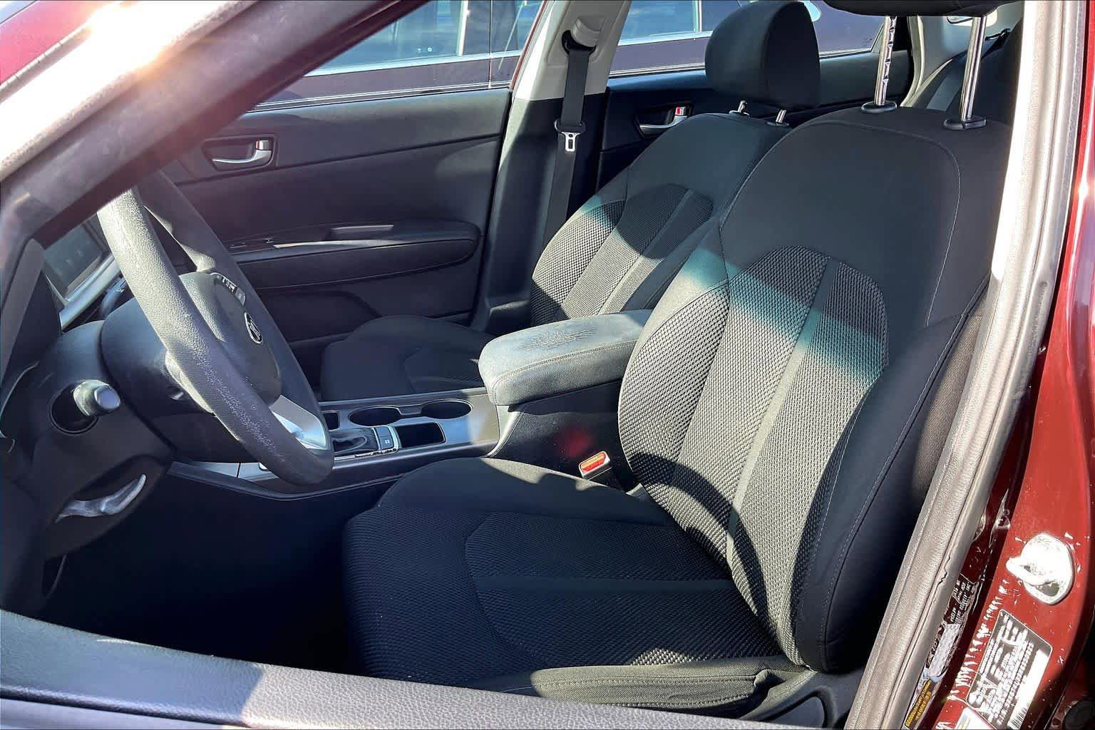Used 2019 Kia Optima LX image 24