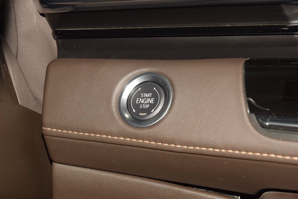 Used 2024 Cadillac Escalade Sport w/ Touring Package AWD/4WD image 38