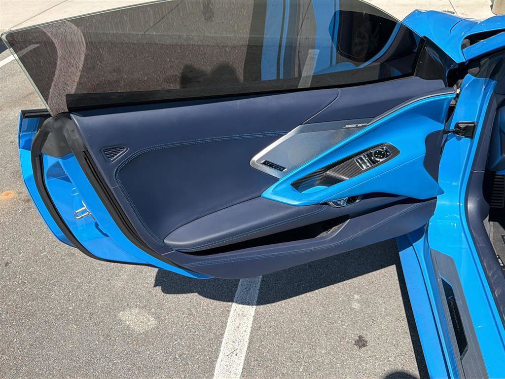 Used 2021 Chevrolet Corvette Stingray Premium Cpe w/ Z51 Performance Package RWD image 11