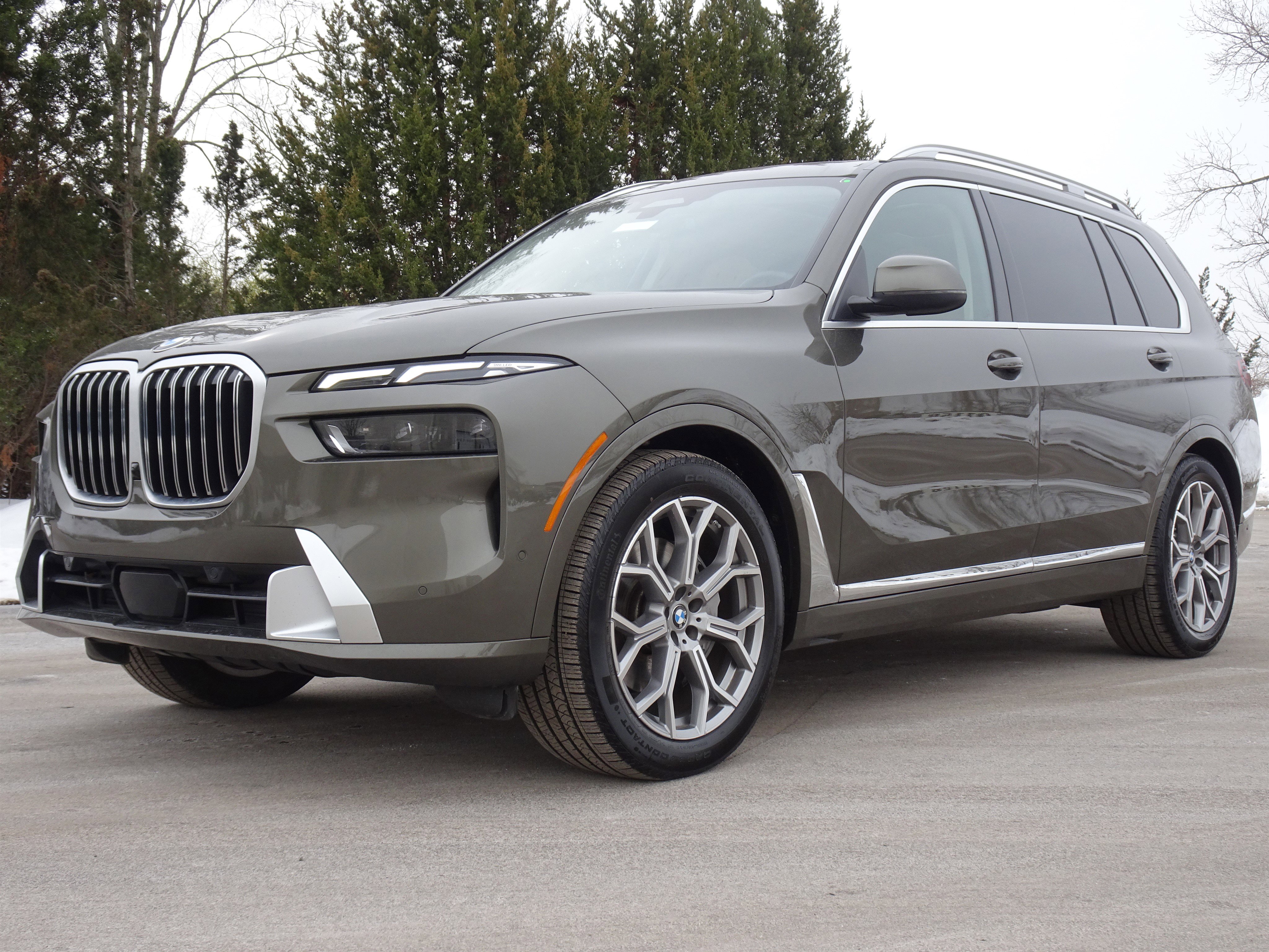 Used 2023 BMW X7 xDrive40i w/ Premium Package image 6