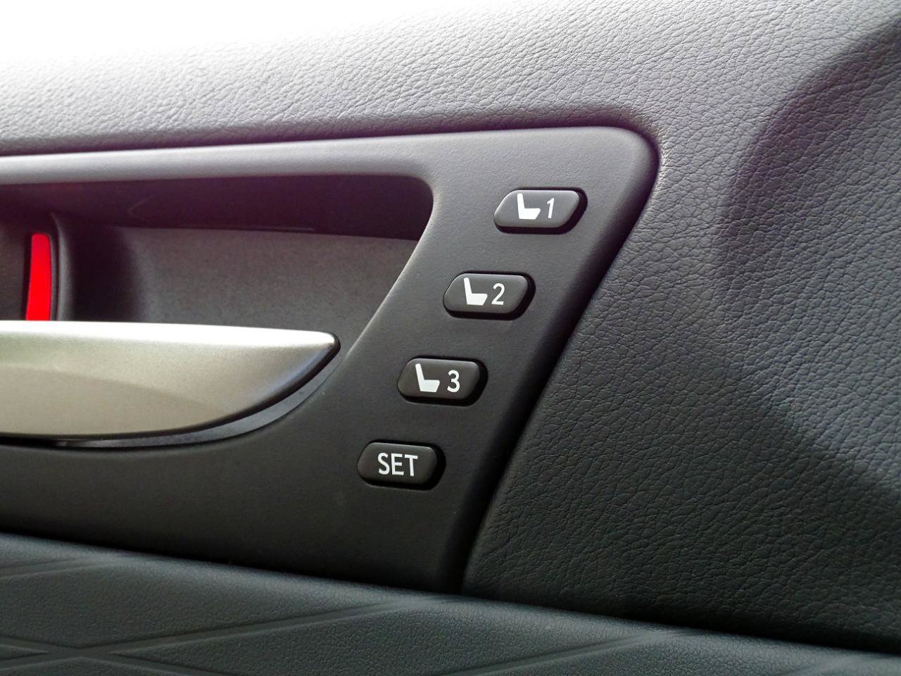 Used 2022 Lexus IS 300 AWD w/ Premium Package image 18