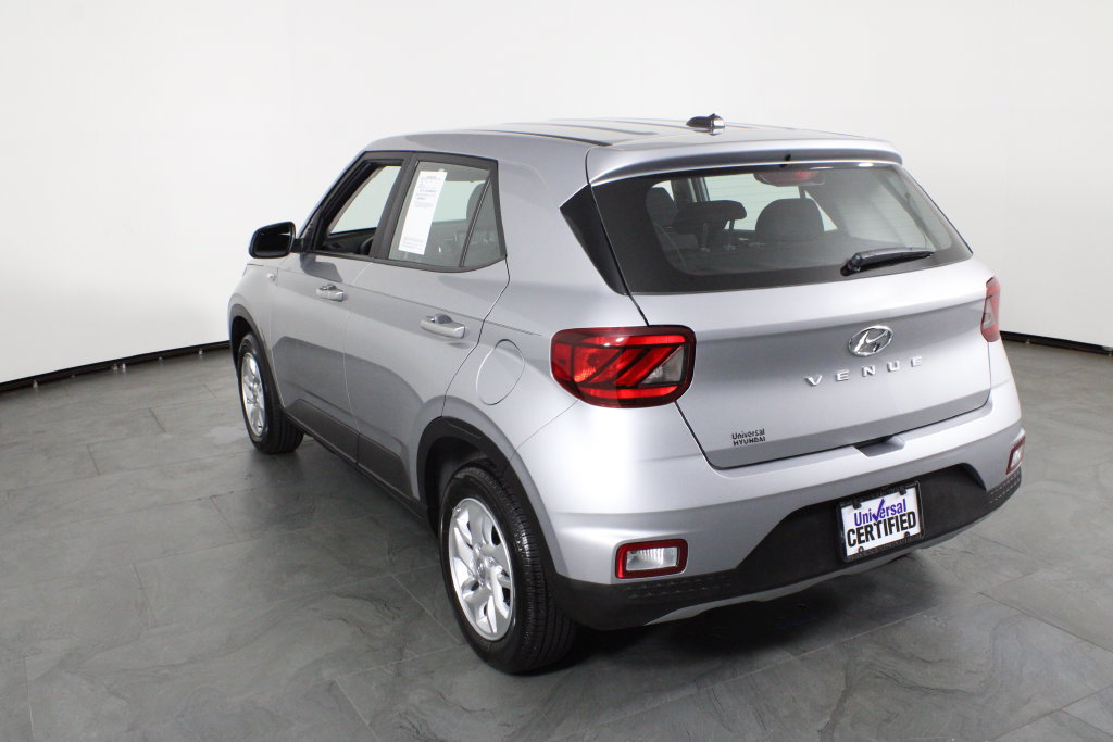 Certified 2026 Hyundai Venue SE FWD image 16