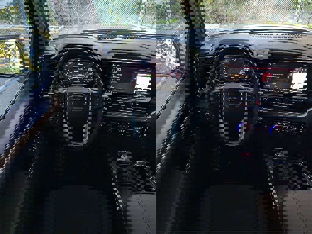 Used 2025 GMC Sierra 1500 Elevation w/ Preferred Package image 19