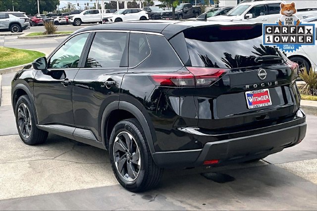 Used 2025 Nissan Rogue SV FWD image 12