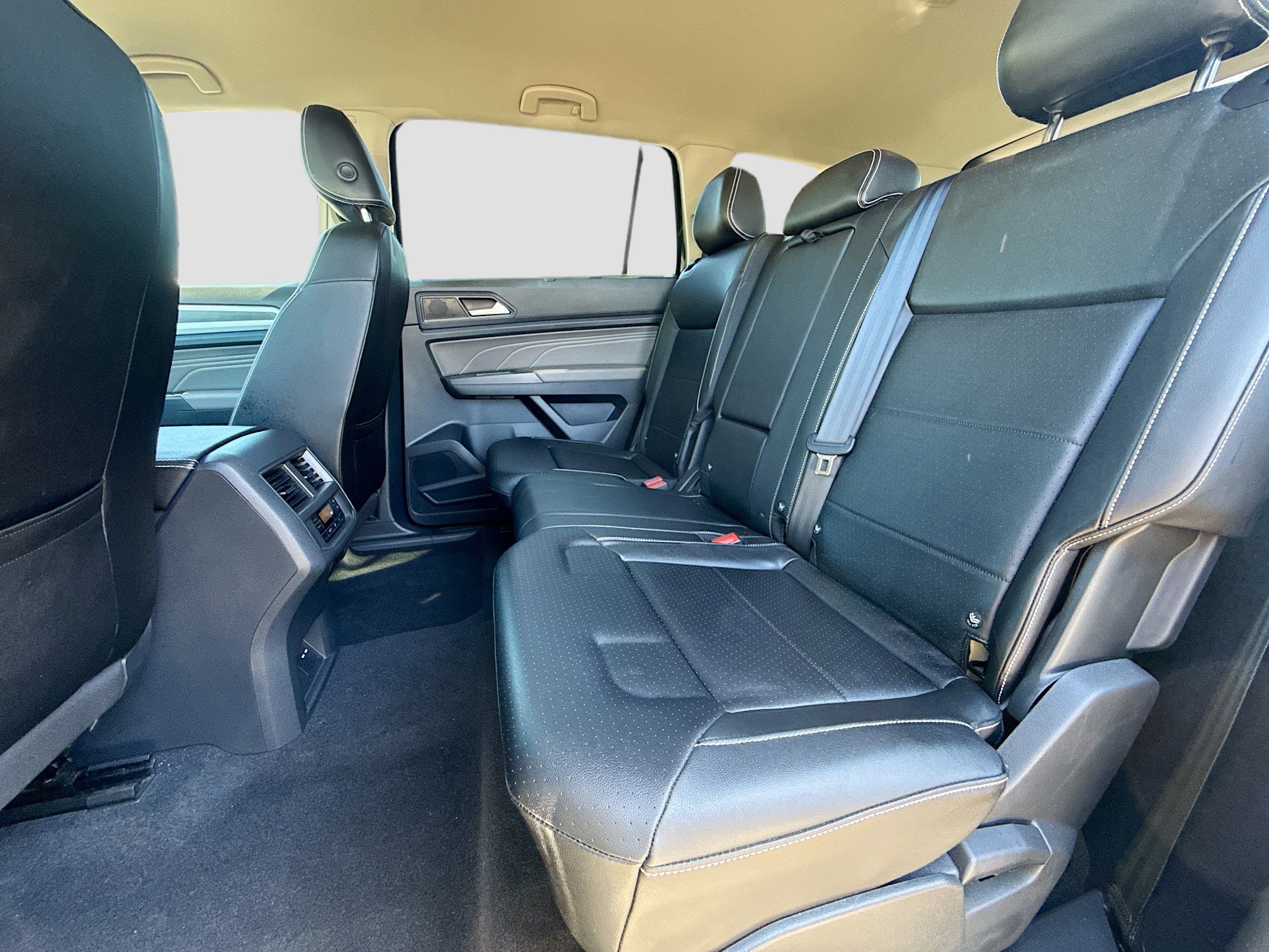 Used 2023 Volkswagen Atlas SE w/ Black Wheel Package image 21