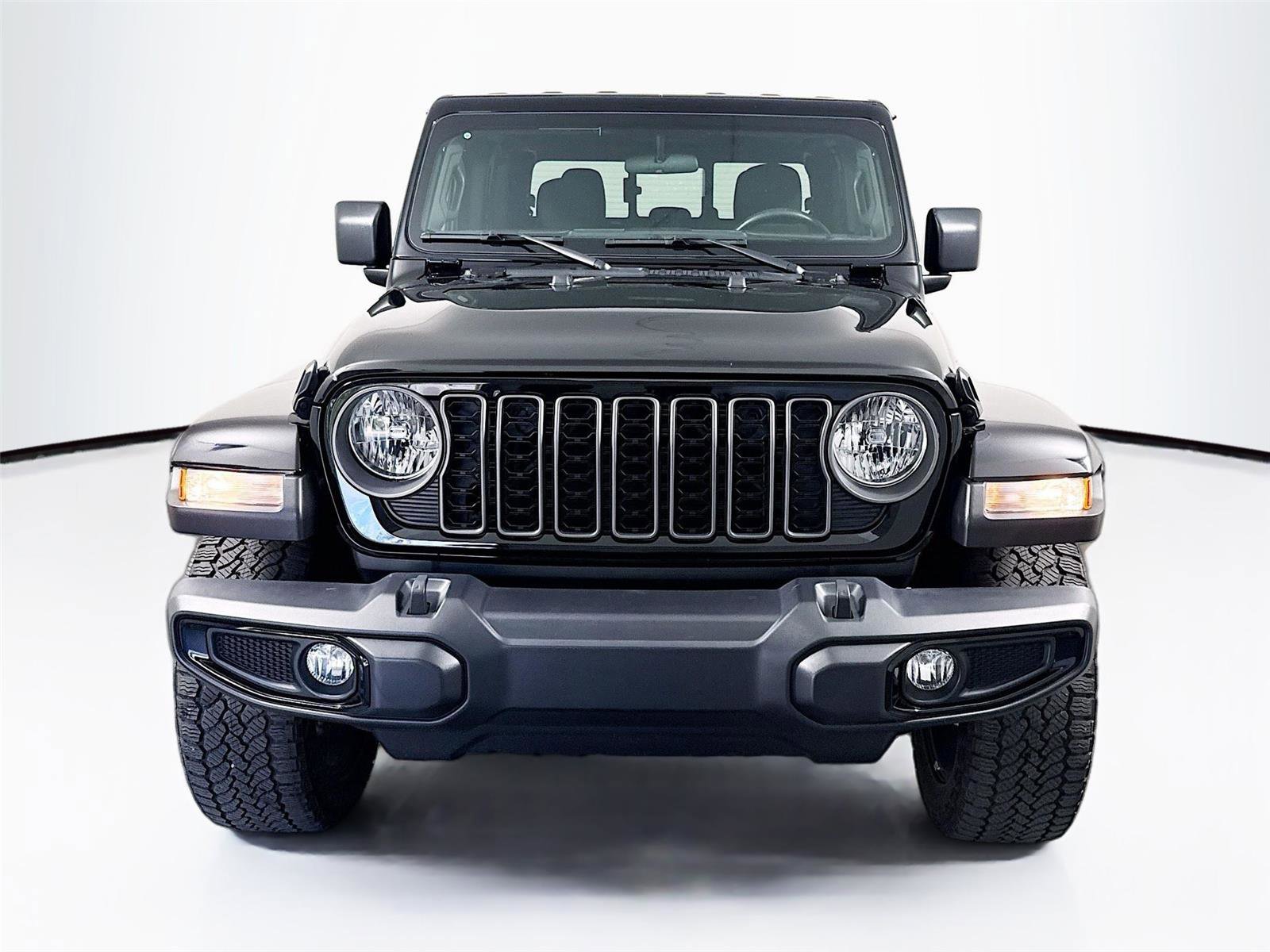 Used 2025 Jeep Gladiator Sport image 19