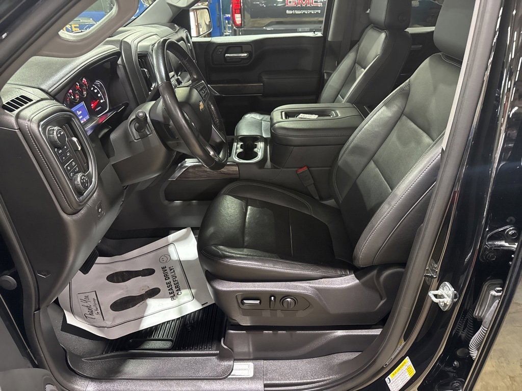 Used 2020 Chevrolet Silverado 1500 LTZ w/ LTZ Premium Package image 17