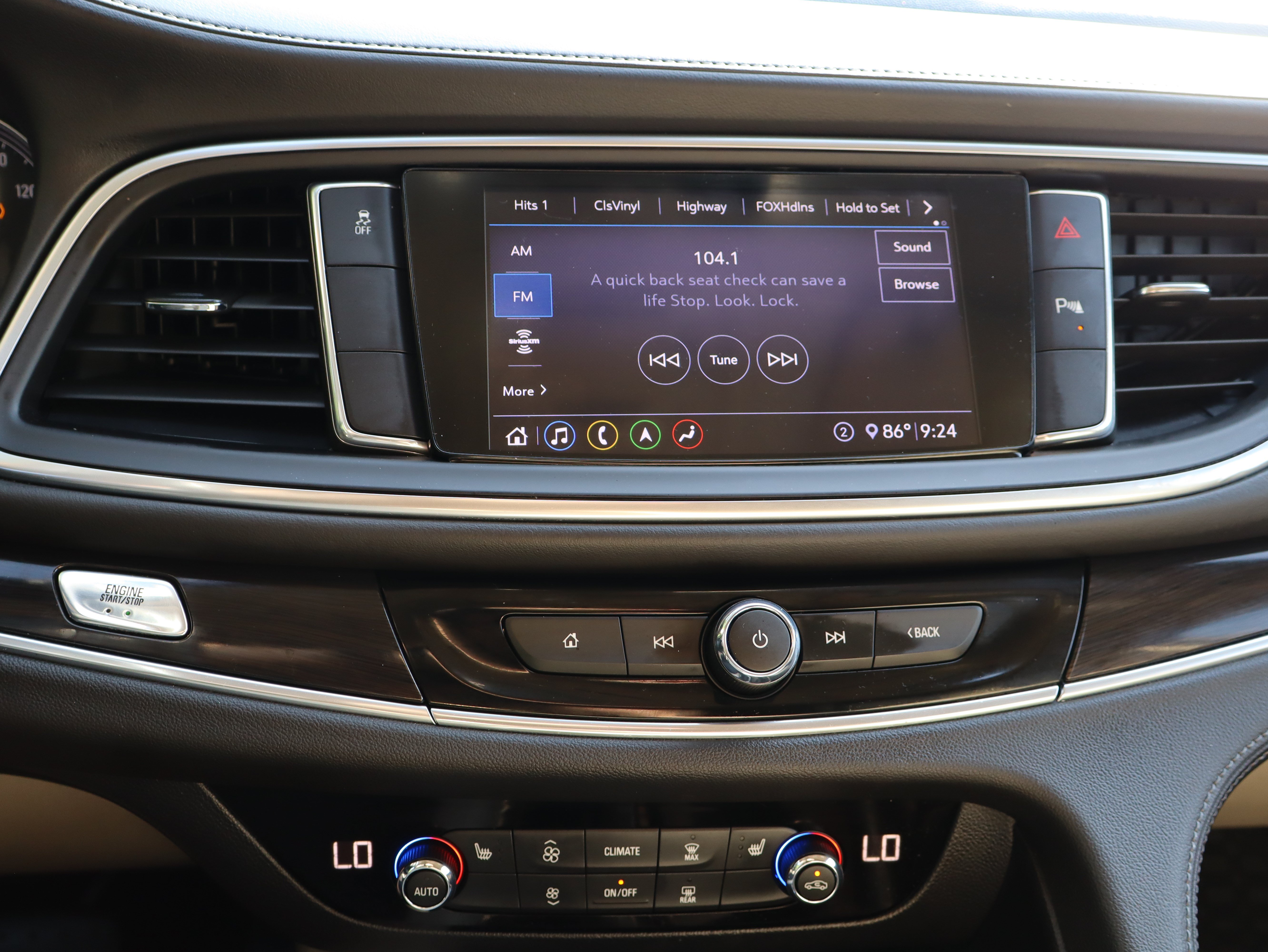 Used 2020 Buick Enclave Essence w/ Sound and Sites Package FWD image 36