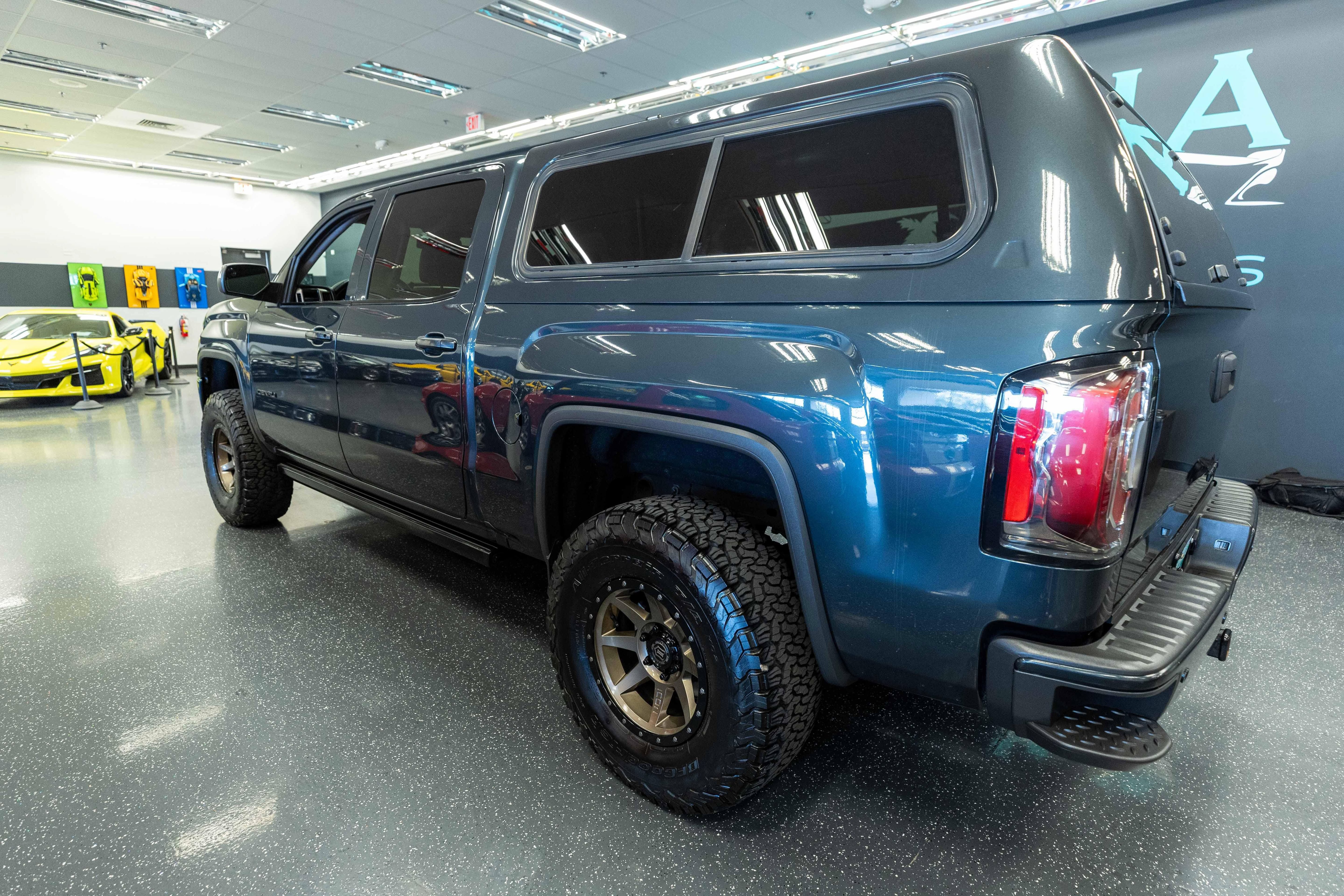 Used 2018 GMC Sierra 1500 Denali AWD/4WD image 9