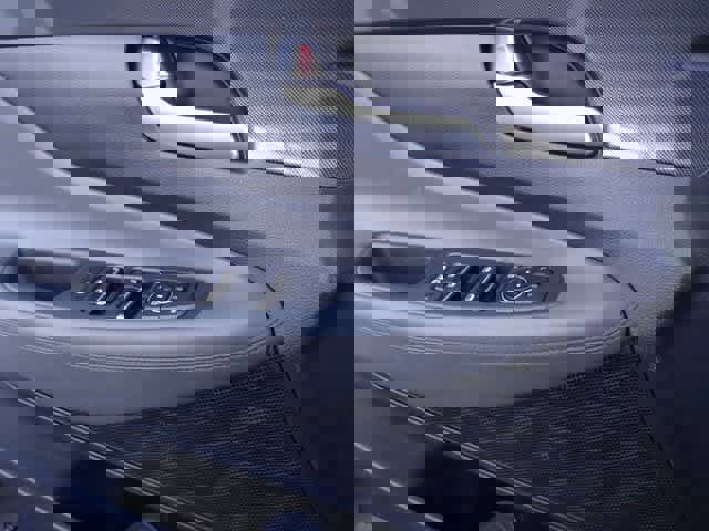 Used 2023 Hyundai Santa Fe SE image 10