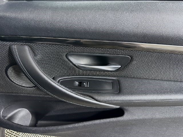 Used 2020 BMW M4 Coupe w/ M Driver's Package RWD image 28