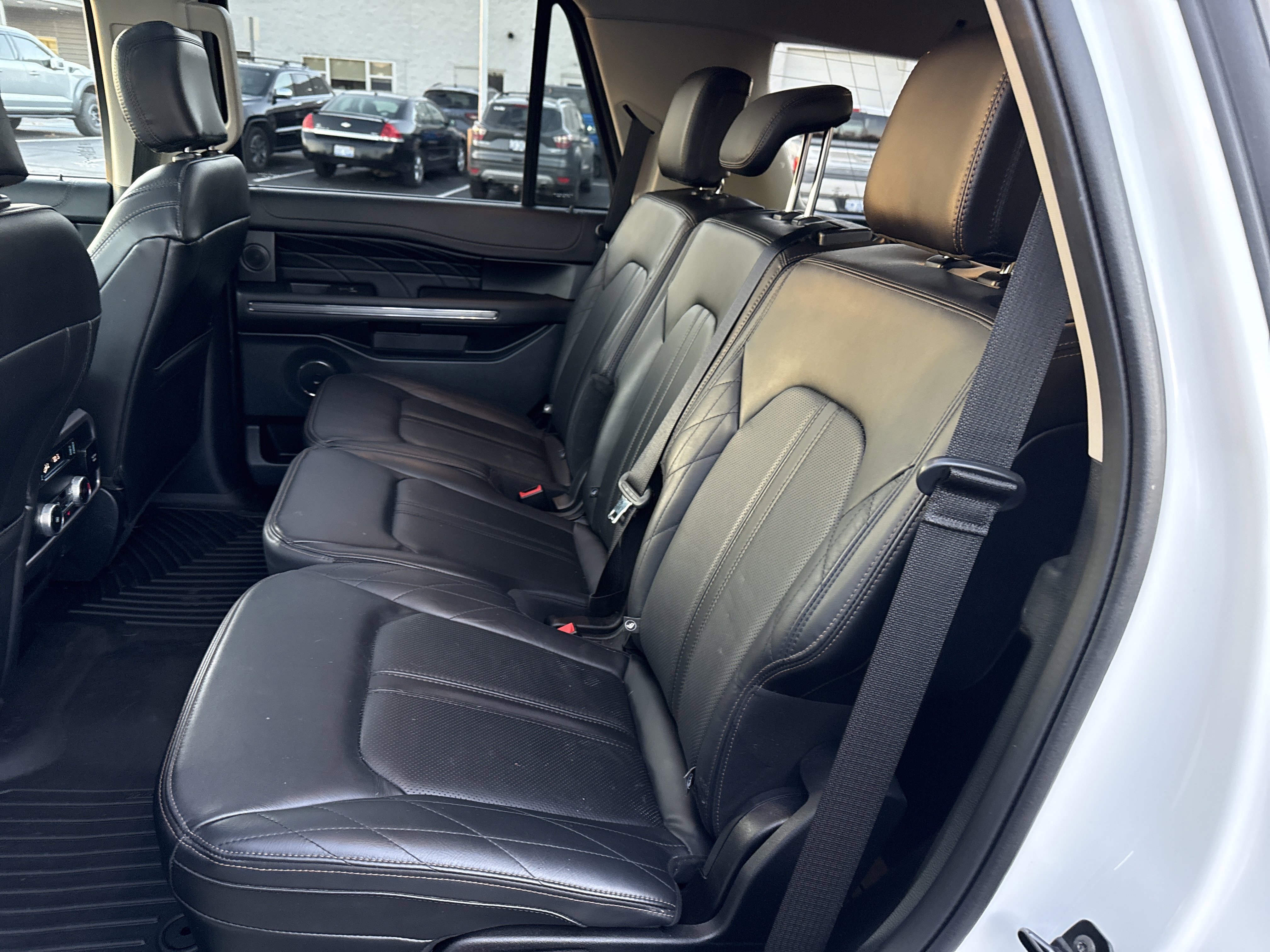 Used 2021 Ford Expedition Platinum image 15