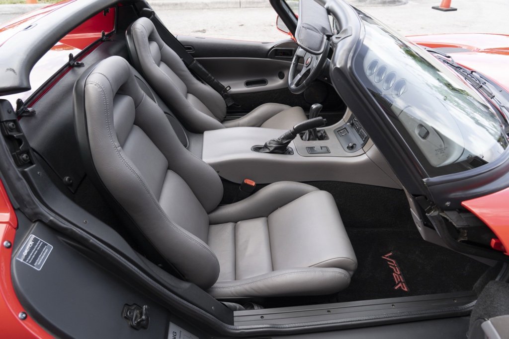 Used 1993 Dodge Viper RT/10 image 35