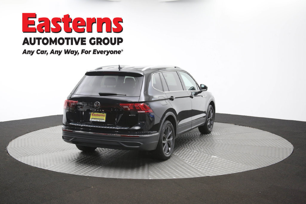 Used 2023 Volkswagen Tiguan SE AWD/4WD image 41