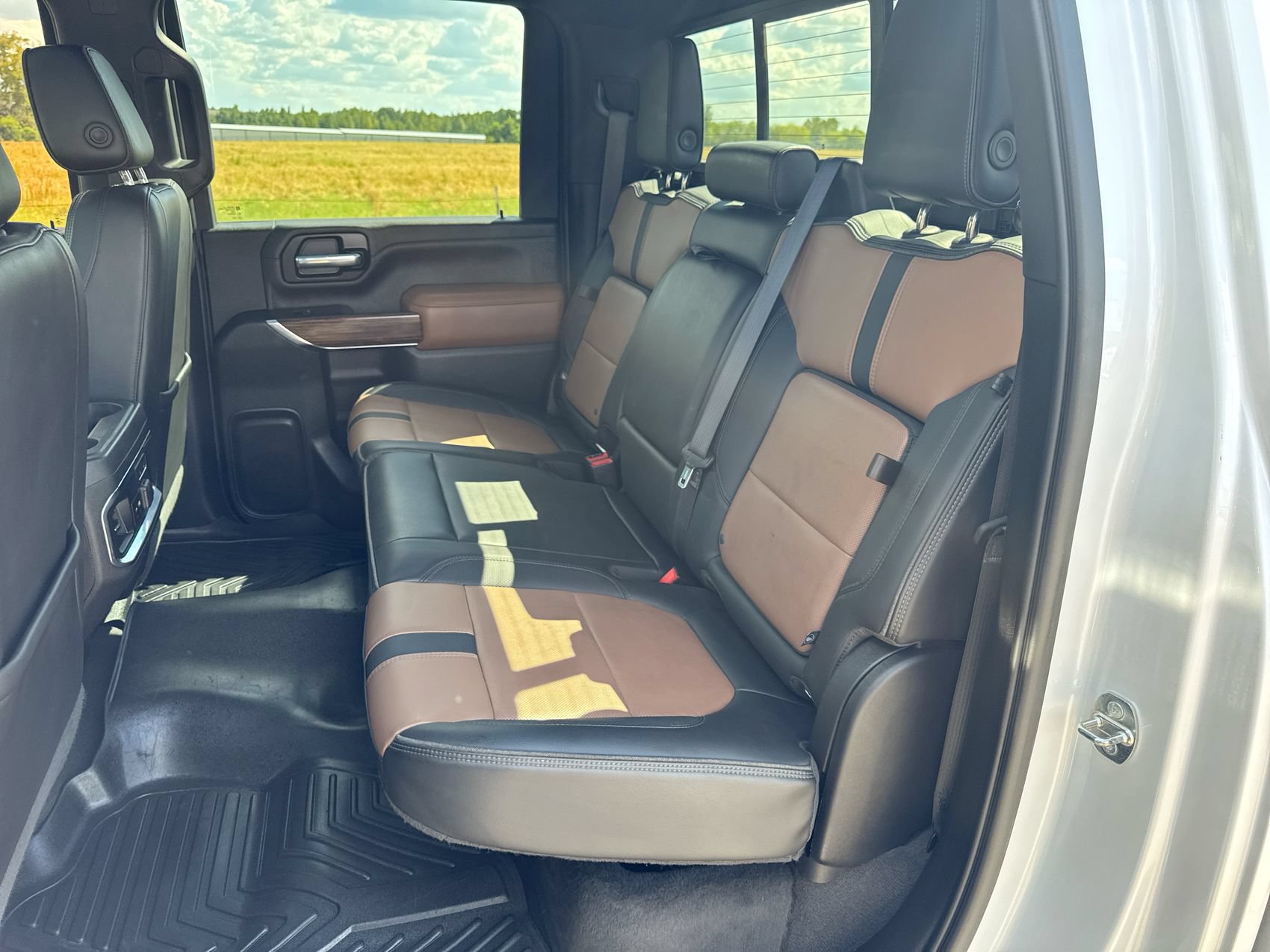Used 2021 Chevrolet Silverado 3500 High Country AWD/4WD image 23