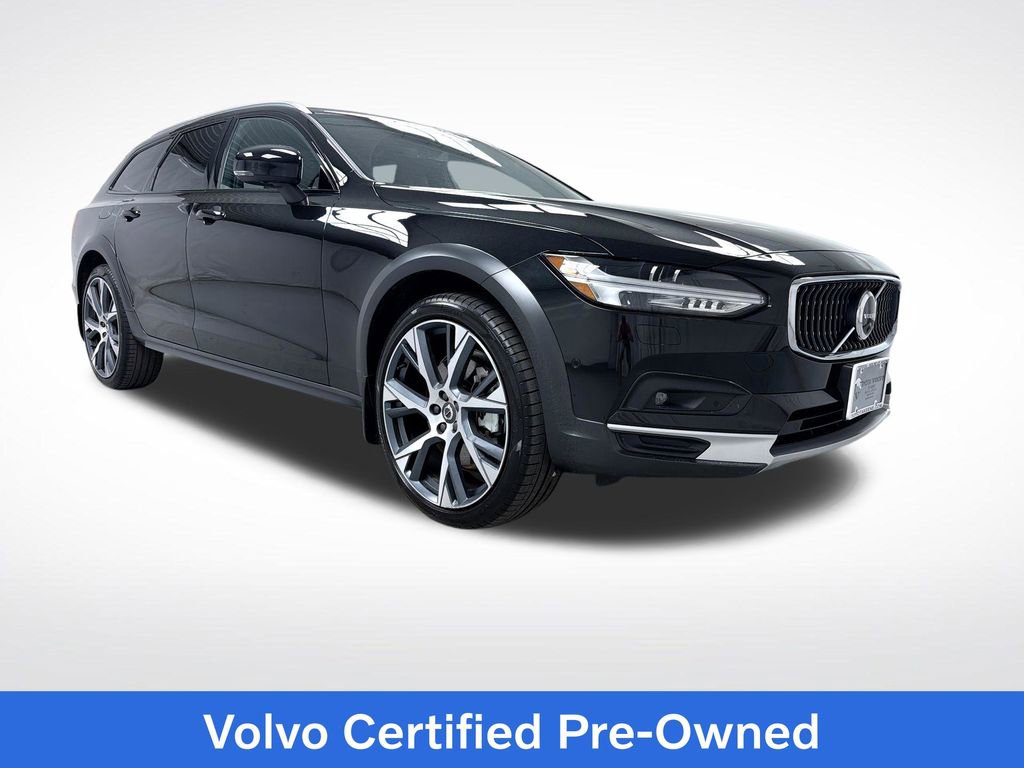 Used 2025 Volvo V90 B6 Cross Country Ultra w/ Climate Package