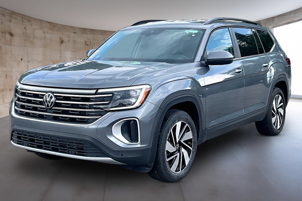 Used 2025 Volkswagen Atlas SE FWD image 12
