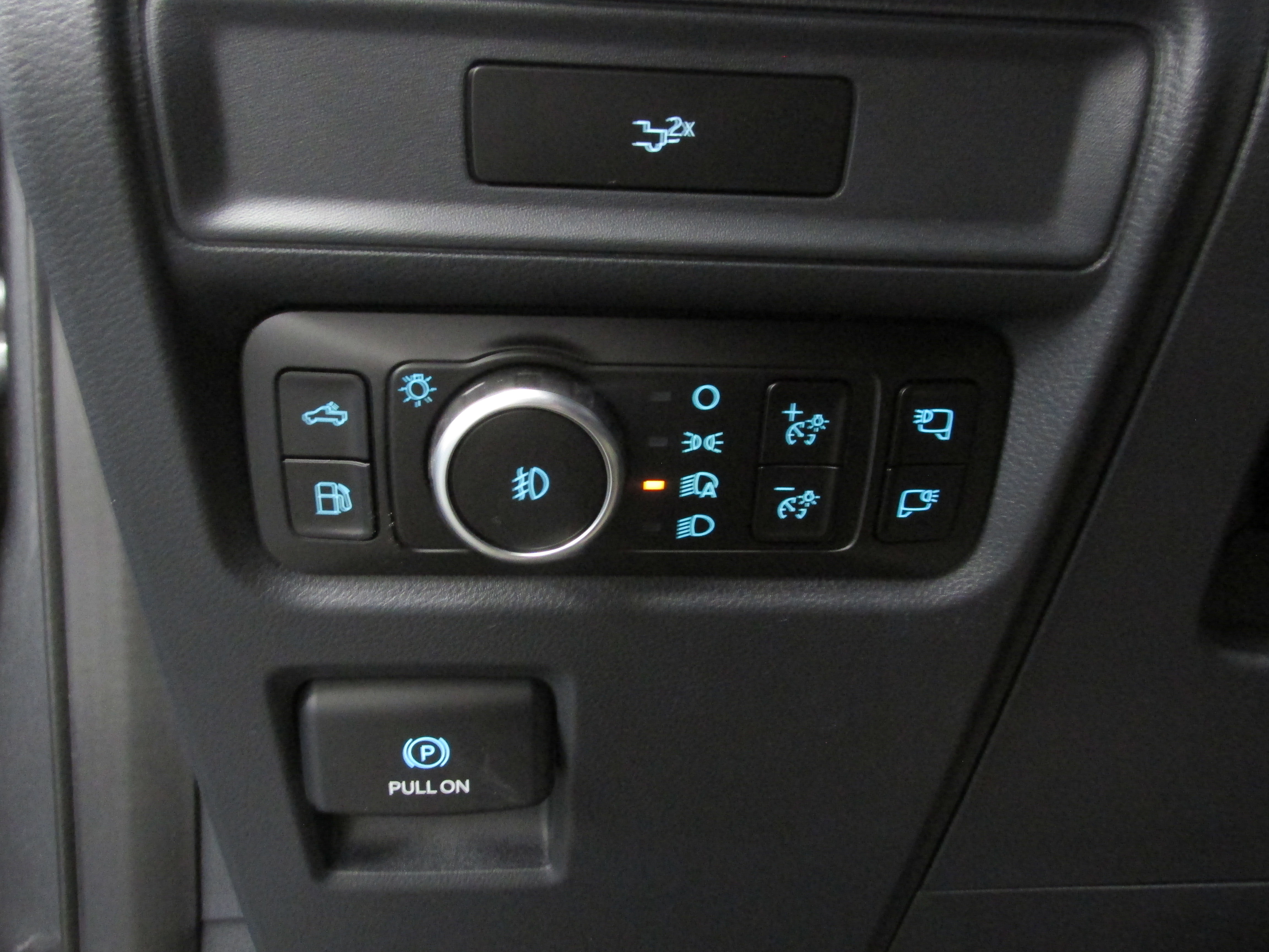 New 2026 Ford F150 XLT w/ Equipment Group 302A MID image 28