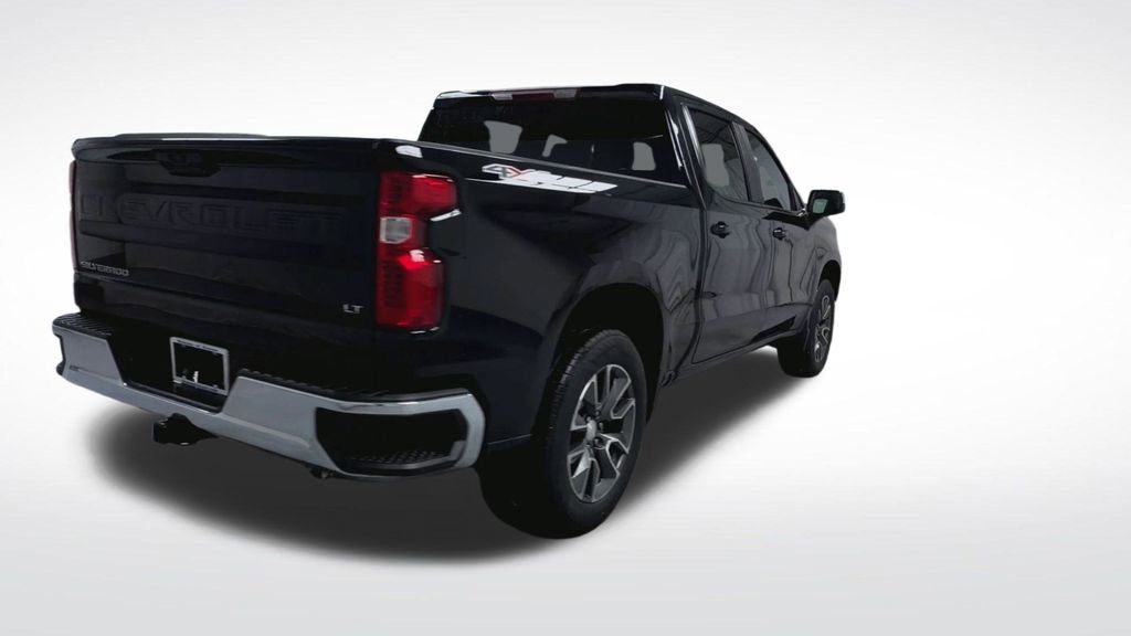 Used 2022 Chevrolet Silverado 1500 LT AWD/4WD image 11