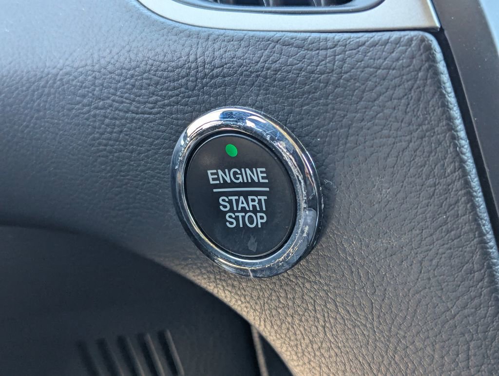 Used 2024 Ford Edge SEL AWD/4WD image 17