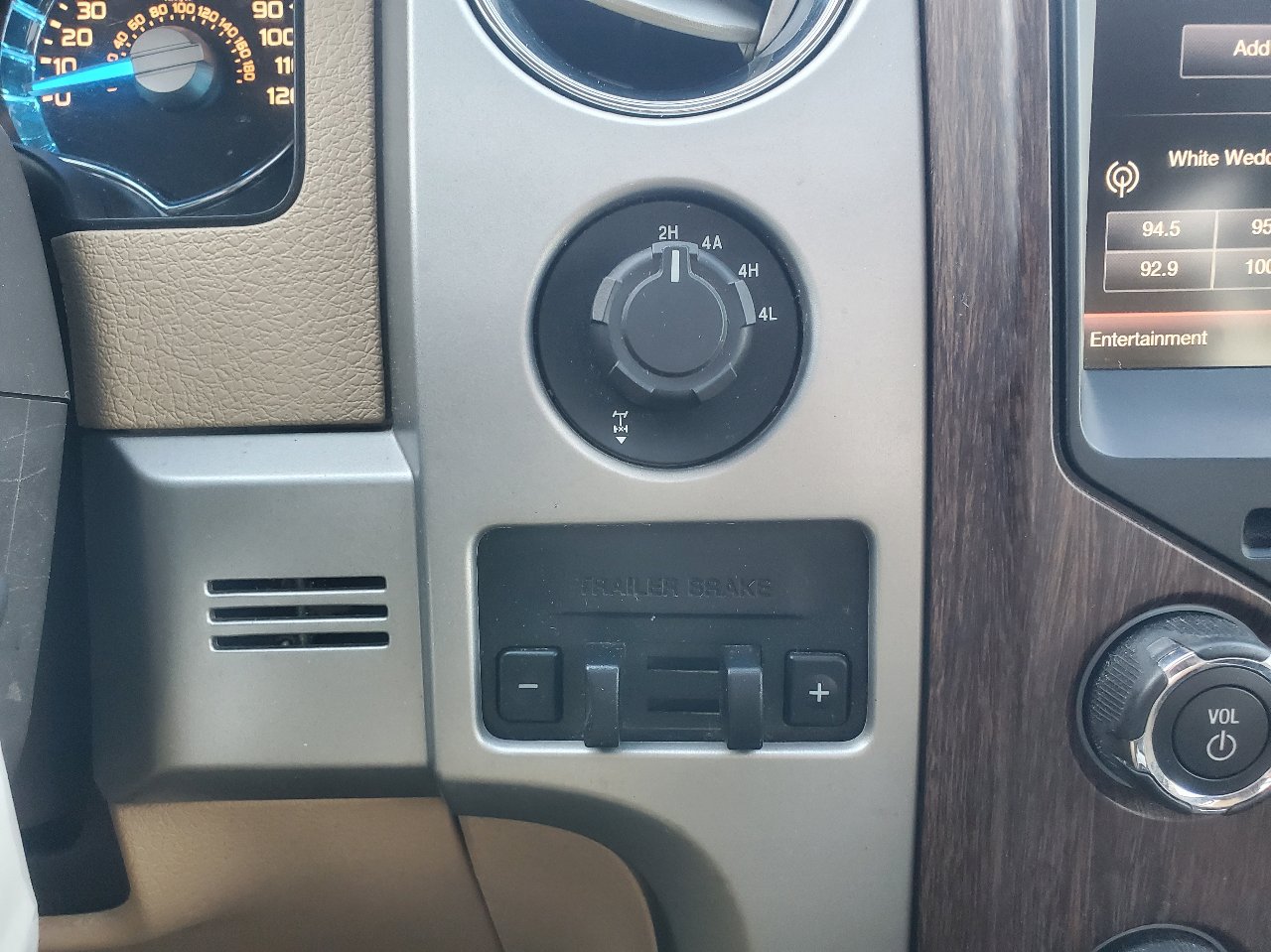 Used 2014 Ford F150 Lariat w/ Equipment Group 502A Luxury image 44