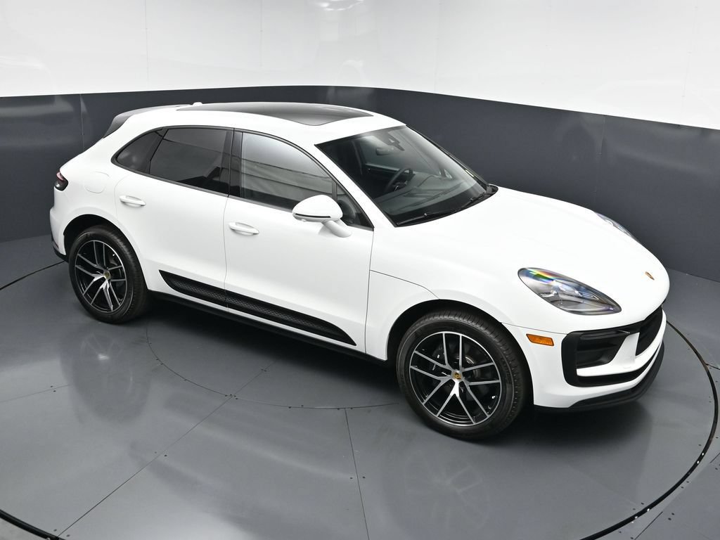 New 2026 Porsche Macan AWD/4WD image 21