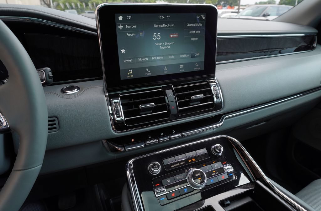 Used 2018 Lincoln Navigator Reserve w/ Technology Package AWD/4WD image 20