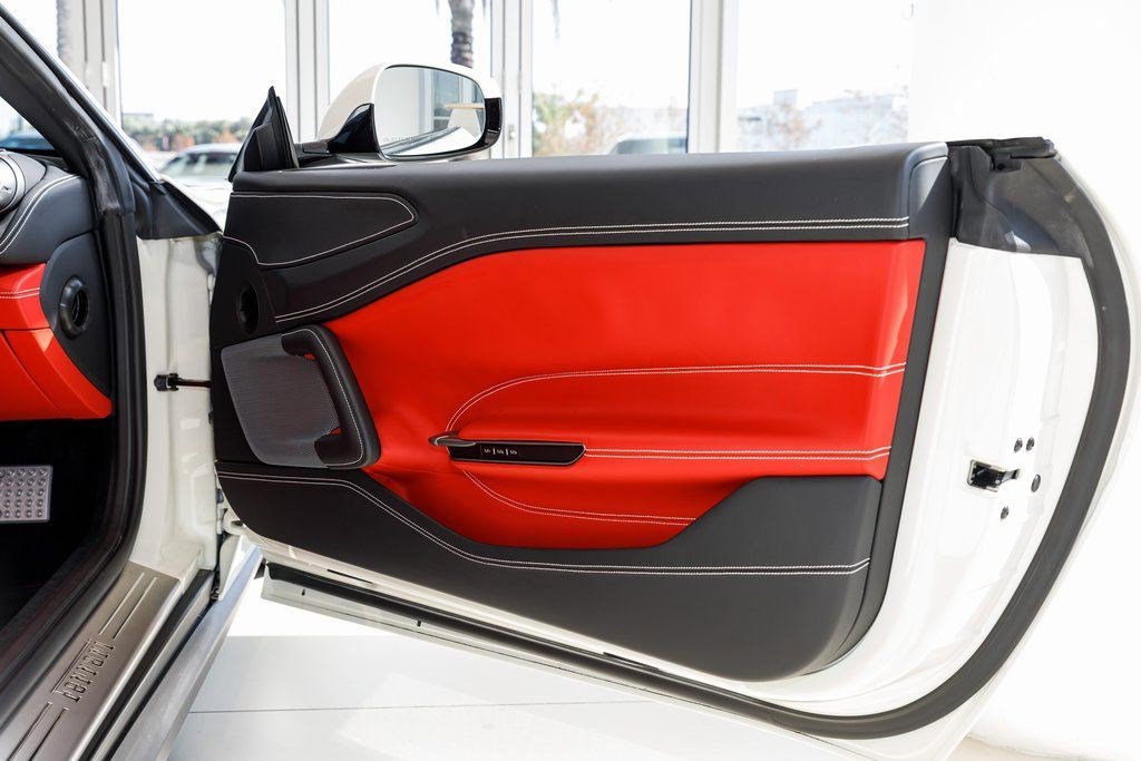 Used 2019 Ferrari GTC4Lusso image 43