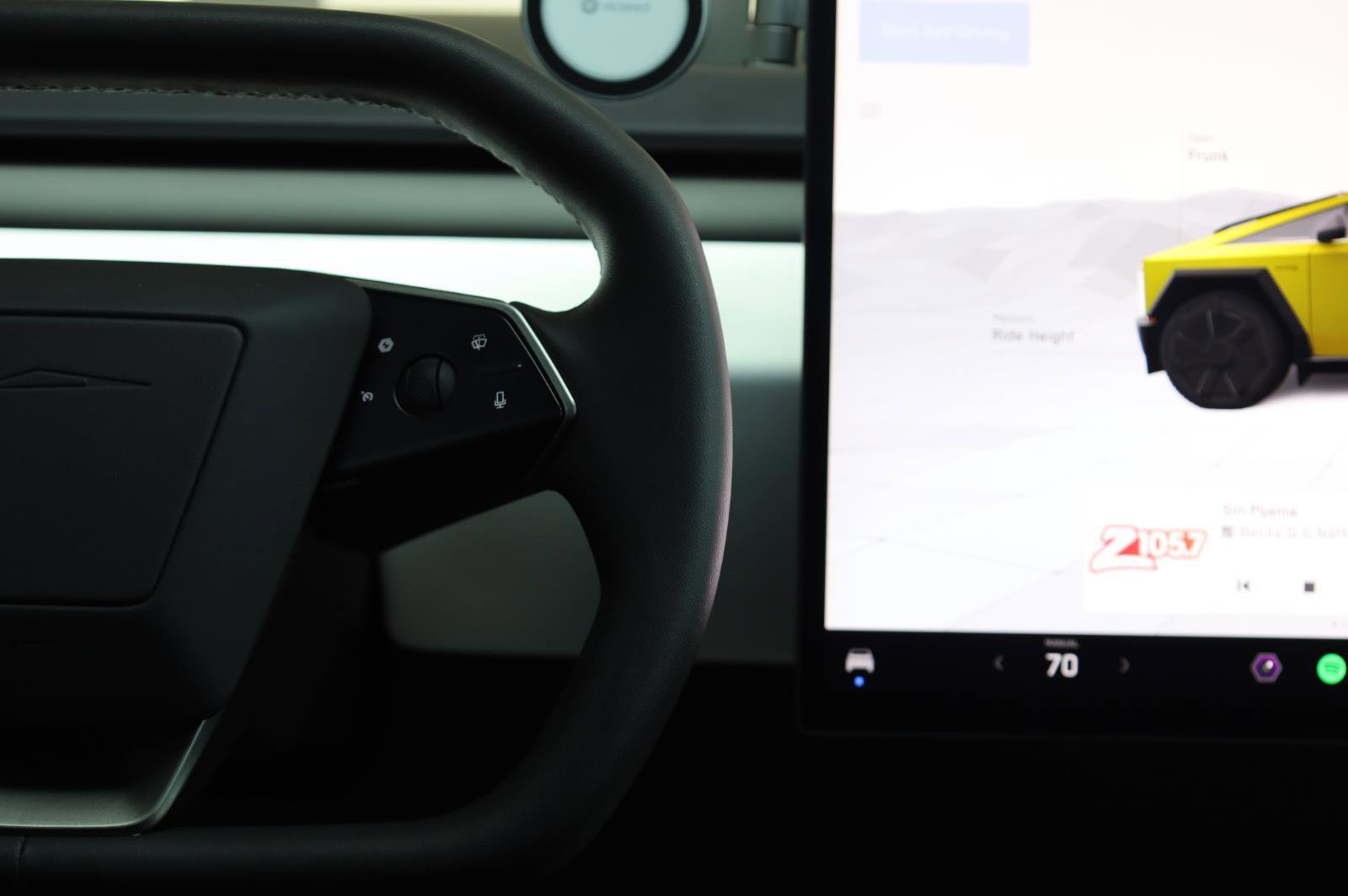 Used 2024 Tesla Cybertruck AWD Crew Cab image 35