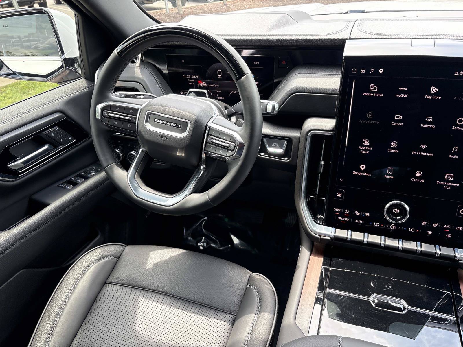 Used 2025 GMC Yukon Denali w/ Denali Reserve Package AWD/4WD image 27