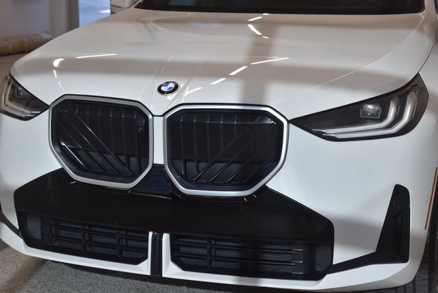 Used 2025 BMW X3 xDrive30i AWD/4WD image 14