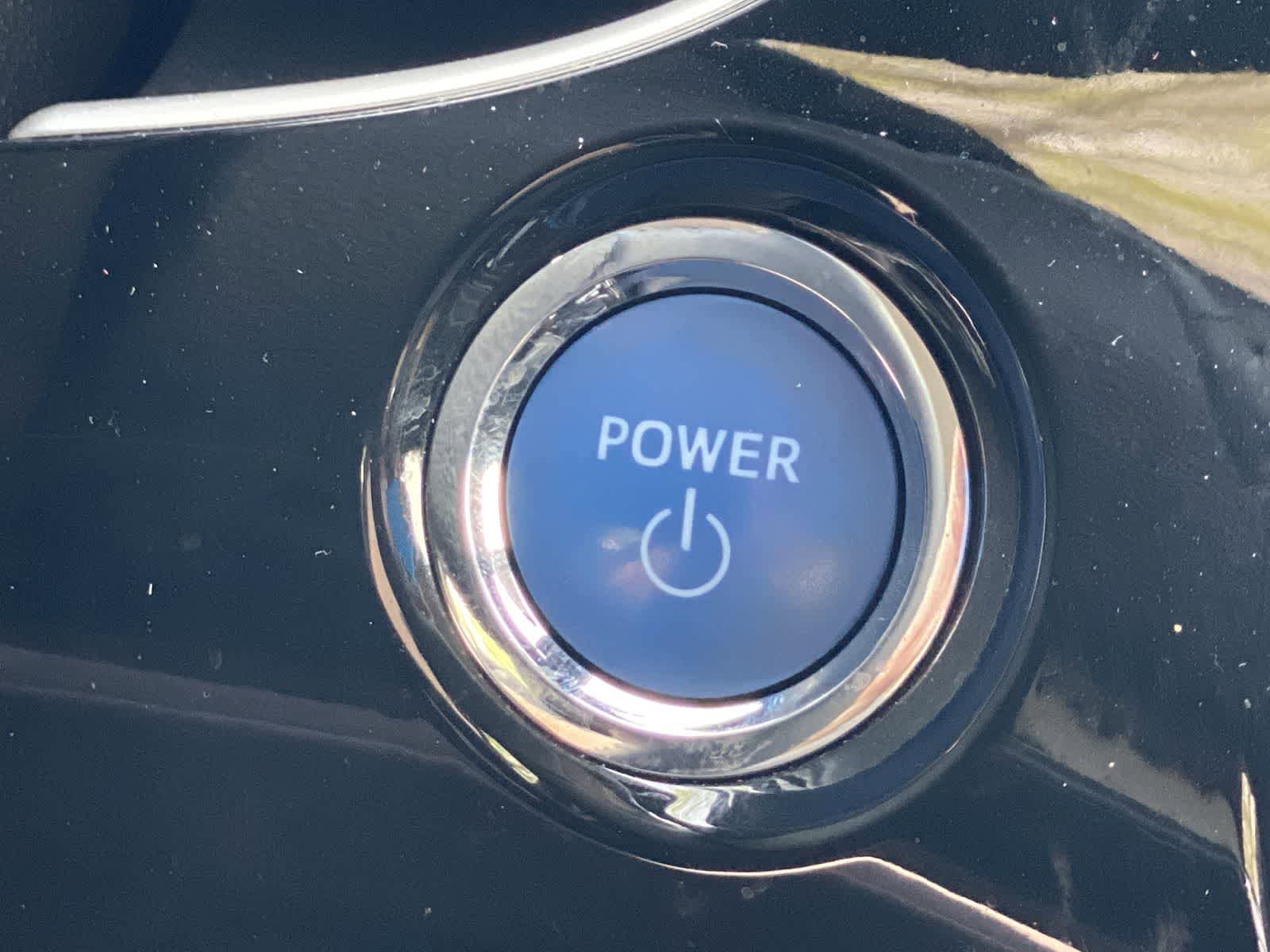 Used 2018 Toyota Prius Three Touring w/ Appearance Package FWD image 34