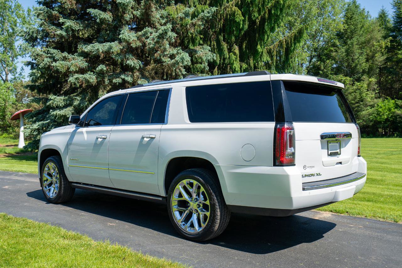 Used 2020 GMC Yukon XL Denali AWD/4WD image 5