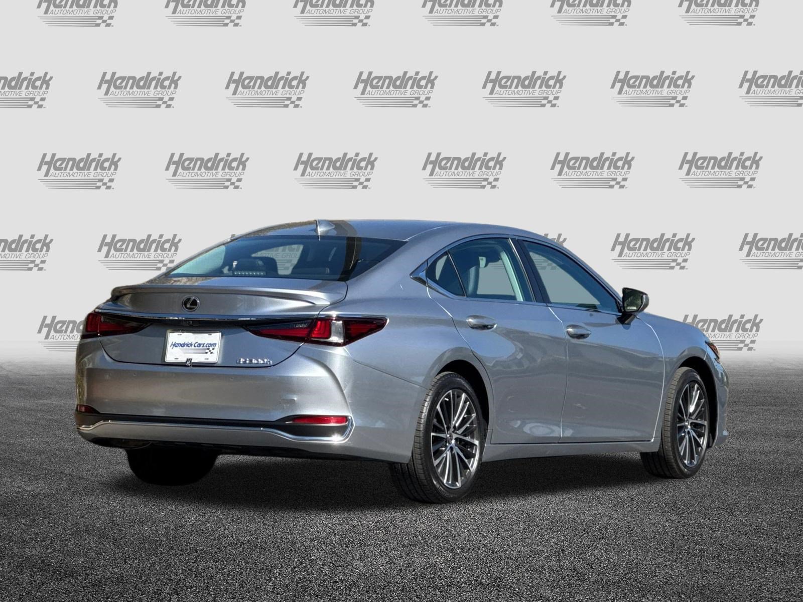Certified 2024 Lexus ES 300h w/ Premium Package FWD image 5