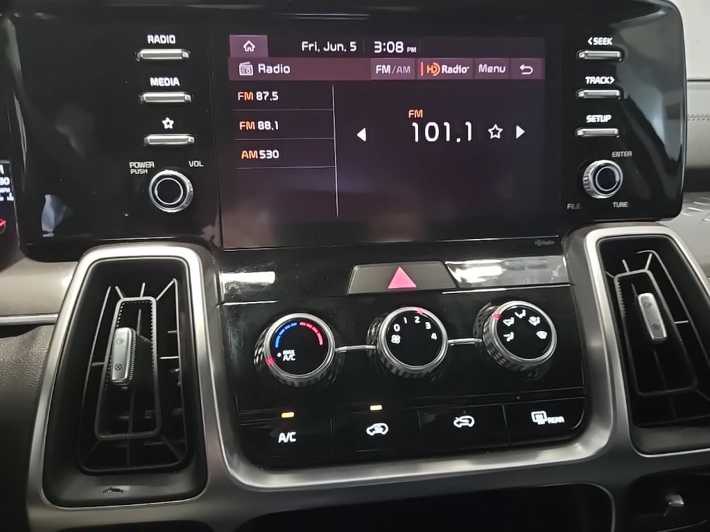 Used 2023 Kia Sorento LX AWD/4WD image 26