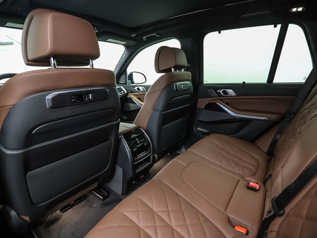 New 2026 BMW X5 xDrive50e image 21