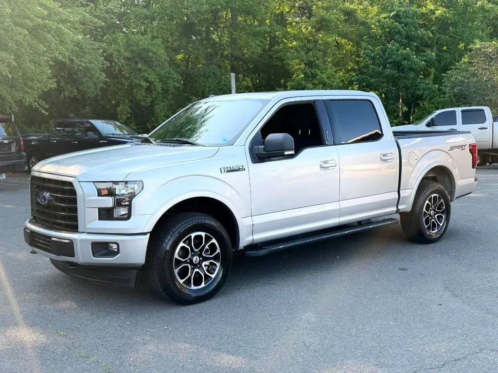 Used 2017 Ford F150 XLT w/ Equipment Group 302A Luxury AWD/4WD image 3