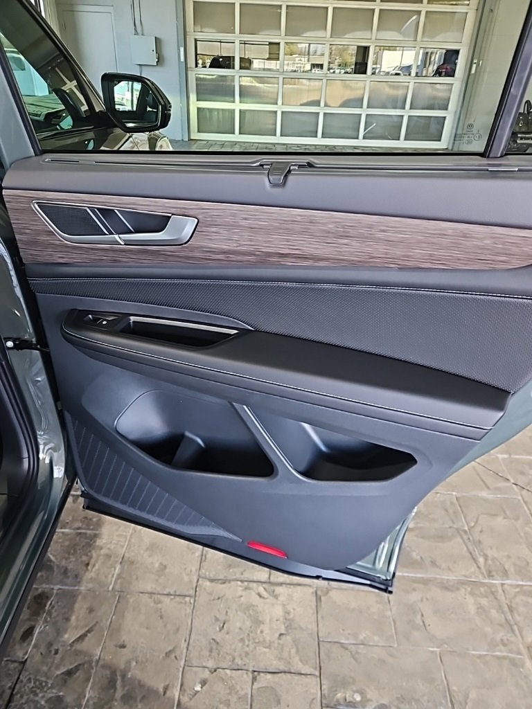 New 2026 Volkswagen Atlas SEL image 15