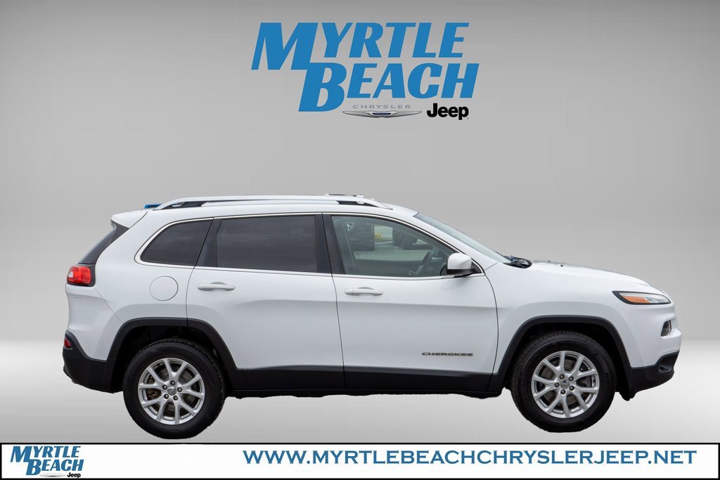Used 2017 Jeep Cherokee Latitude w/ True North Edition image 7