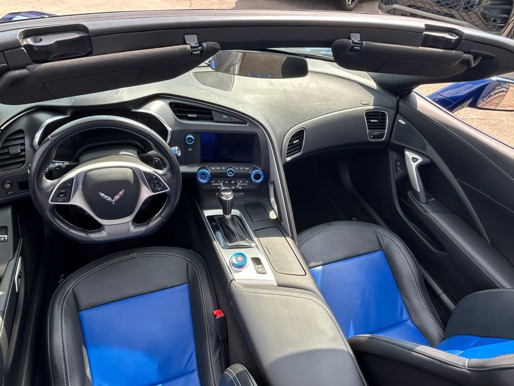 Used 2018 Chevrolet Corvette Stingray Coupe w/ 1LT image 11