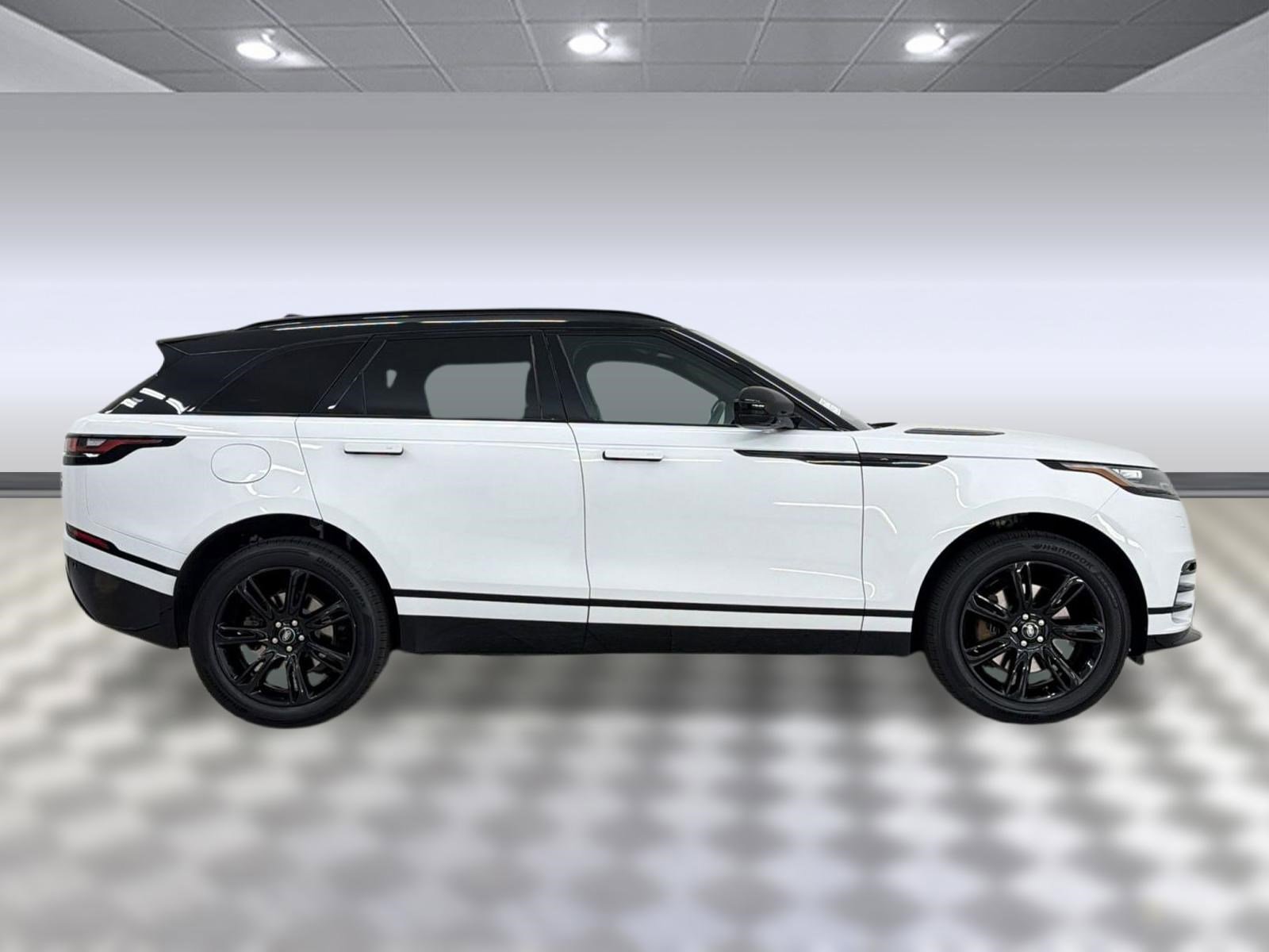 Used 2022 Land Rover Range Rover Velar R-Dynamic S image 8