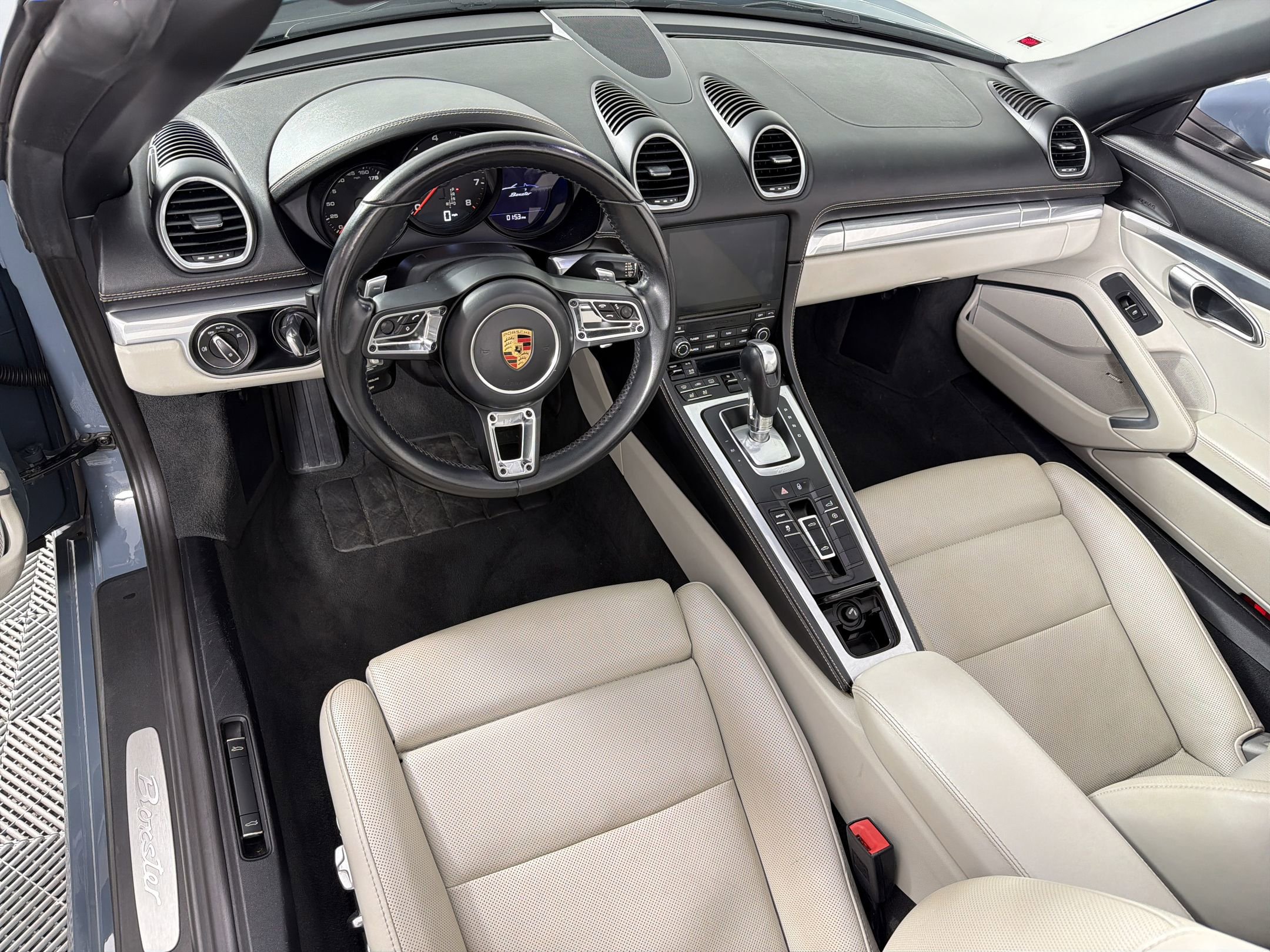 Certified 2017 Porsche 718 Boxster image 26
