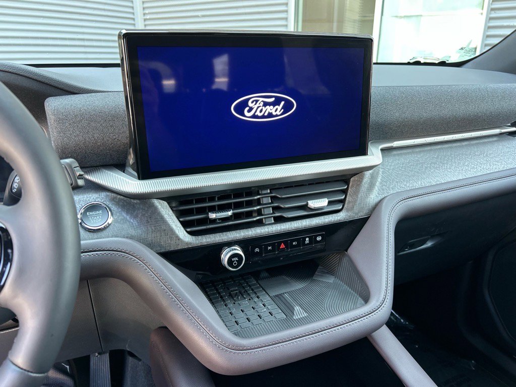 New 2025 Ford Explorer Platinum w/ Ultimate Package image 25